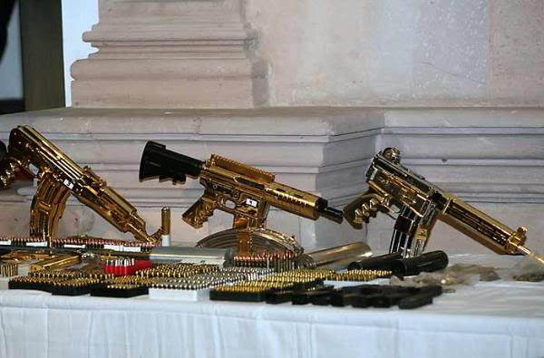 narco2.jpg (38 KB)