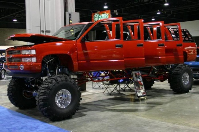 lifted-chevy-truck-limo.jpg (71 KB)