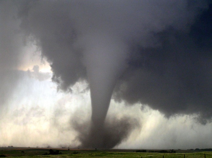 tornado.jpg (725 KB)