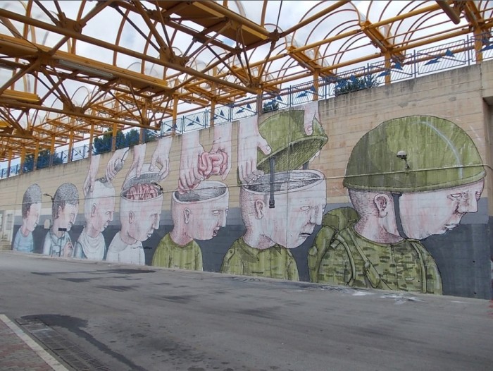 militarygraffitti.jpg (300 KB)