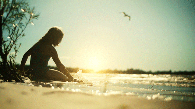 PatriciaBeachCinemagraph.gif (1 MB)