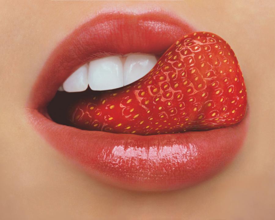 Strawberry Lips MyConfinedSpace MyConfinedSpace