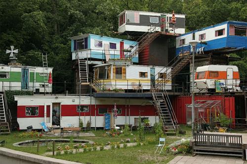 redneck mansion.jpg (296 KB)