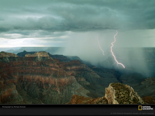 lightning-grand-canyon-nichols-983558-lw.jpg (218 KB)