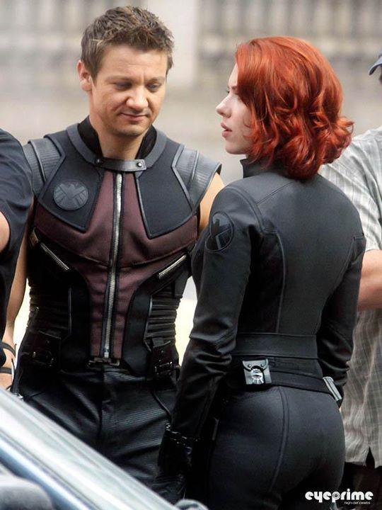 Jeremy-Renner-Scarlett-Johansson-Avengers-Costumes.jpg (58 KB)
