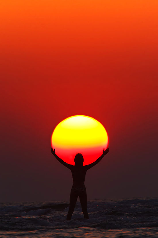hold-that-sun.jpg (28 KB)