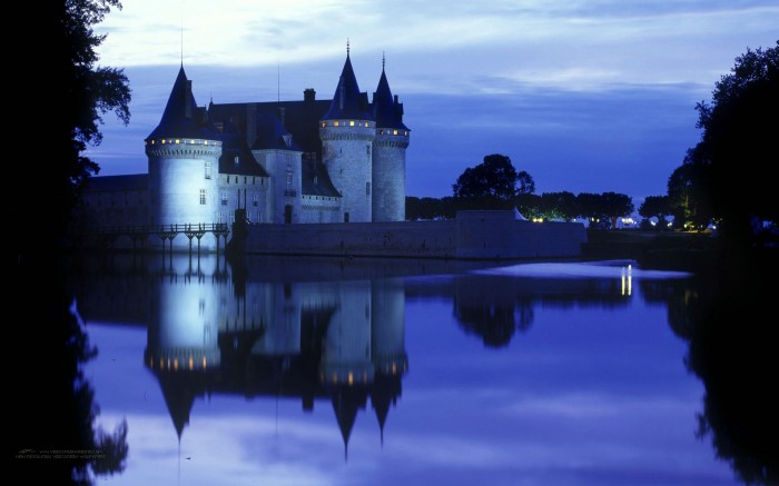 chateauloiret19hd.jpg (589 KB)