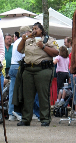 fatcop.jpg (117 KB)