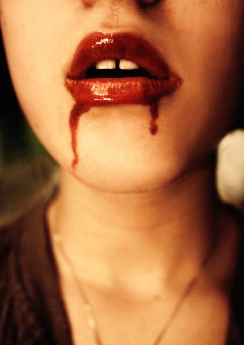 vampire_mouth.jpg (415 KB)