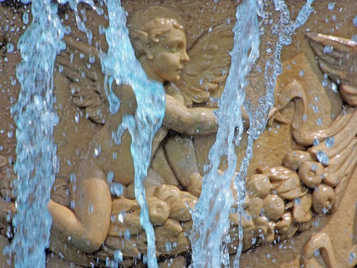 water-baby.jpg (1 MB)