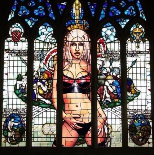 Christina_Aguilaras_Church.jpg (158 KB)