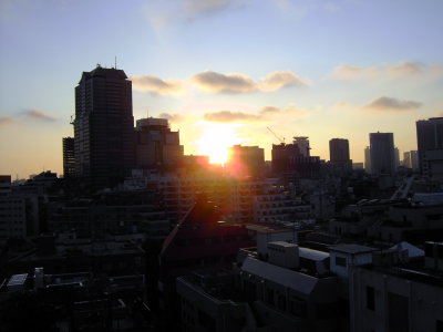 tokyo_sunrise2.jpg (30 KB)