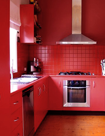 red-kitchen.jpg (51 KB)