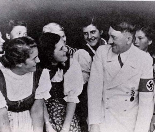 Hitler_Girls__School_Berchtesg.jpg (53 KB)