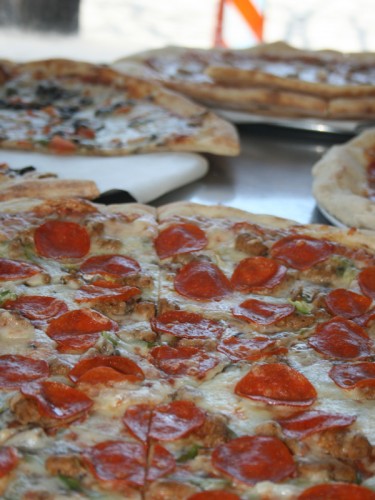 famouspizzaspizza.jpg (201 KB)